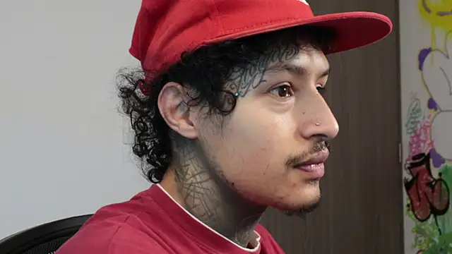 Snapshot of trieone chatting on March 2026 01:37:02 PM trieone online show from March 2026 01:37:02 PM