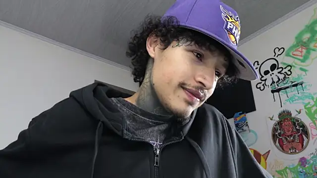 Snapshot of trieone chatting on March 2026 02:17:01 AM trieone online show from March 2026 02:17:01 AM