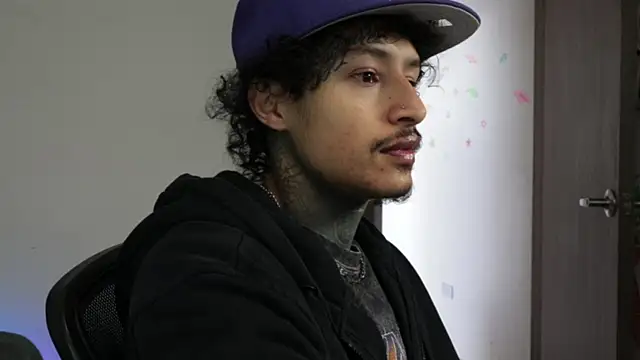 Snapshot of trieone chatting on March 2026 02:17:02 PM trieone online show from March 2026 02:17:02 PM