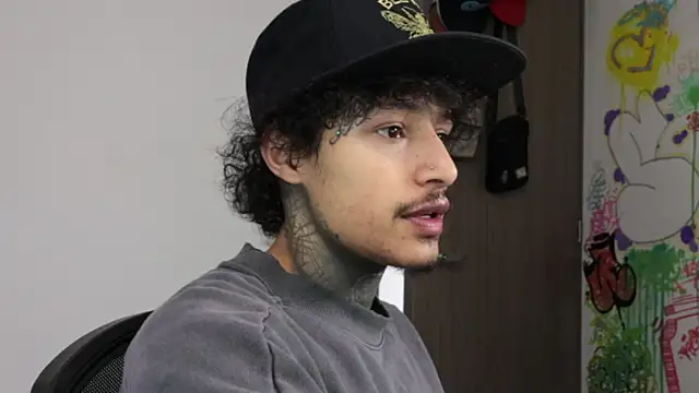 Snapshot of trieone chatting on March 2026 02:06:02 PM trieone online show from March 2026 02:06:02 PM