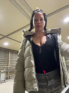 Viola Beck online show from February 2025 02:56:01 AM