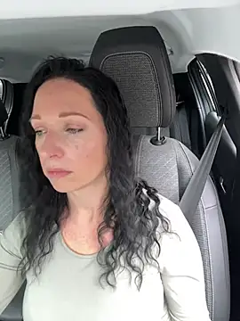 Viola Beck online show from March 2025 10:37:02 AM