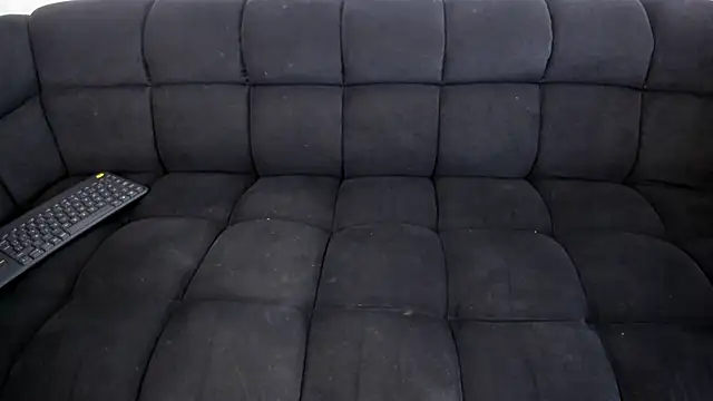 emilyhills  online show from October 2025 07:57:02 PM