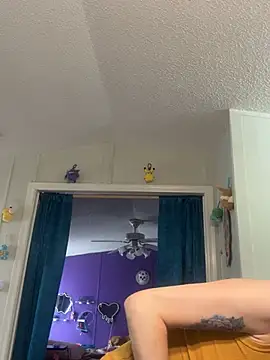 Snapshot of lolabunny9 chatting on March 2025 02:00:01 PM lolabunny9 online show from March 2025 02:00:01 PM