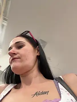 Snapshot of lolabunny9 chatting on March 2025 04:13:01 PM lolabunny9 online show from March 2025 04:13:01 PM