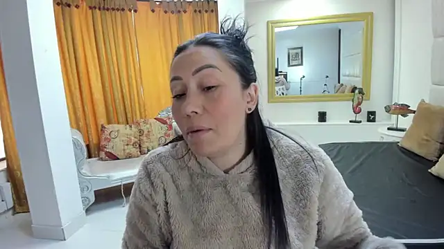 gaby trent online show from September 2025 02:21:01 PM