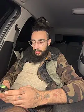 Snapshot of Av0caT chatting on December 2025 10:25:01 PM Av0caT online show from December 2025 10:25:01 PM