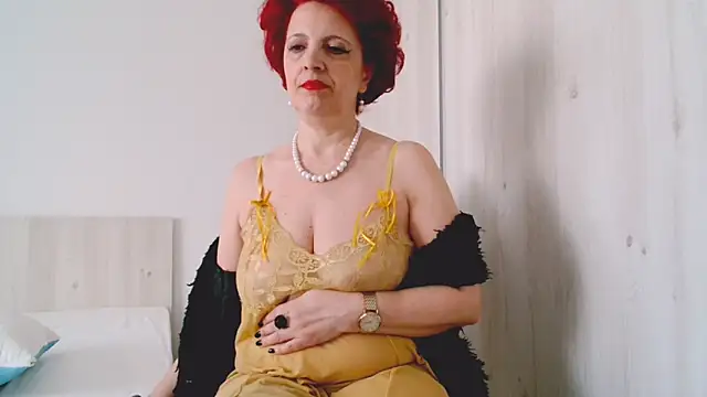 Snapshot of MilfSupreme chatting on May 2026 11:40:02 AM MilfSupreme online show from May 2026 11:40:02 AM