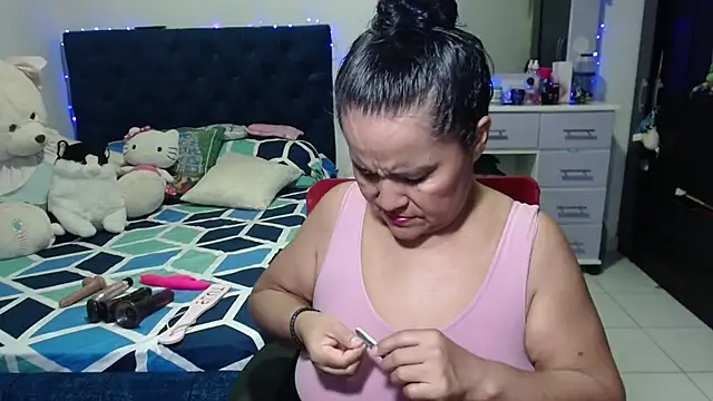 pervert mommy  online show from December 2025 09:37:01 AM