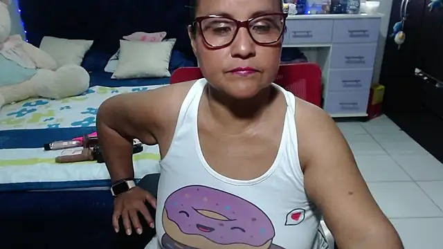 Snapshot of pervert_mommy_ chatting on March 2026 09:27:01 AM pervert mommy online show from March 2026 09:27:01 AM