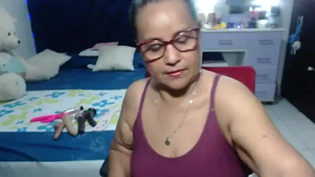 Snapshot of pervert_mommy_ chatting on April 2026 10:31:01 AM pervert mommy online show from April 2026 10:31:01 AM