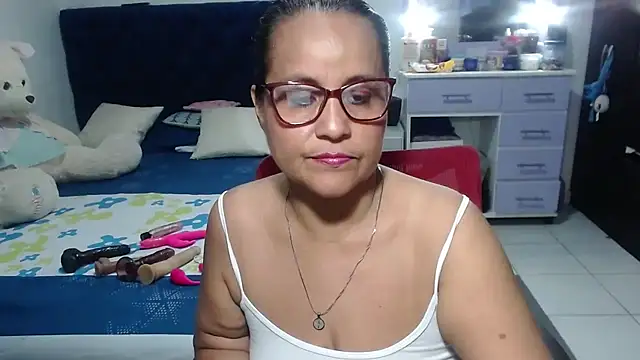 Snapshot of pervert_mommy_ chatting on April 2026 10:52:02 AM pervert mommy online show from April 2026 10:52:02 AM