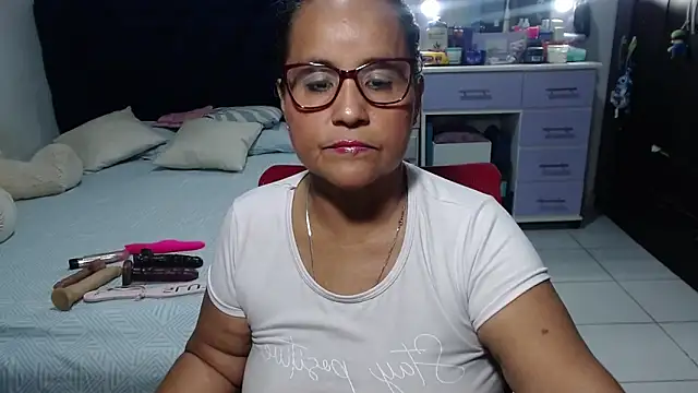 Snapshot of pervert_mommy_ chatting on May 2026 11:50:01 AM pervert mommy online show from May 2026 11:50:01 AM