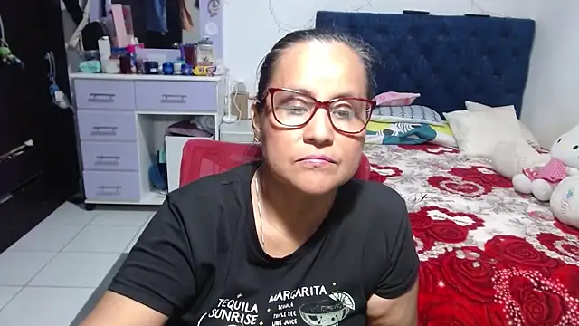 Snapshot of pervert_mommy_ chatting on May 2026 02:12:01 PM pervert mommy online show from May 2026 02:12:01 PM