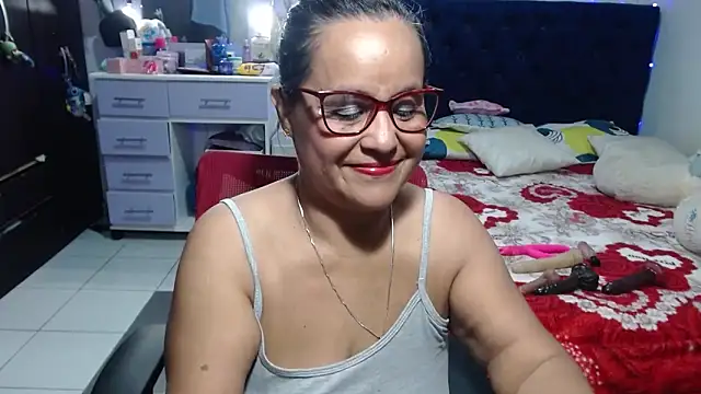 Snapshot of pervert_mommy_ chatting on May 2026 11:07:01 AM pervert mommy online show from May 2026 11:07:01 AM