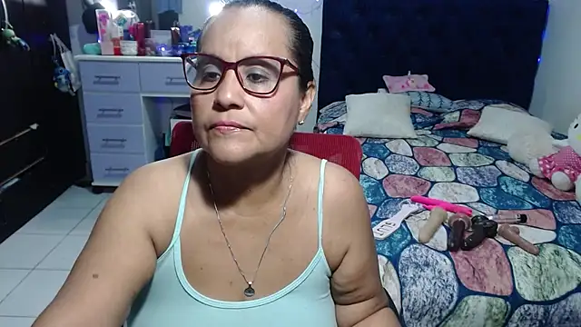 Snapshot of pervert_mommy_ chatting on May 2026 09:40:01 AM pervert mommy online show from May 2026 09:40:01 AM
