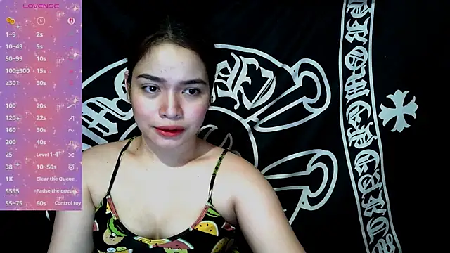 Snapshot of _preciousmoira_ chatting on June 2026 12:41:02 AM preciousmoira online show from June 2026 12:41:02 AM