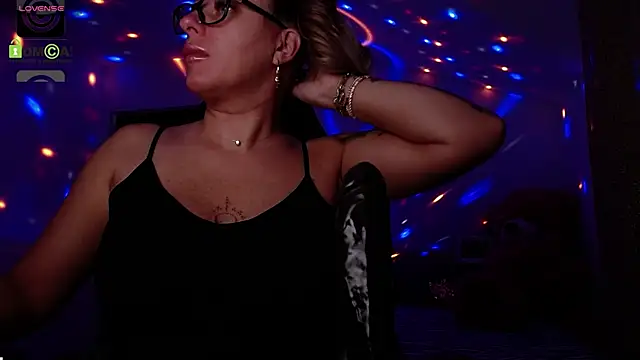 SonyaDevon online show from December 2025 04:07:02 AM