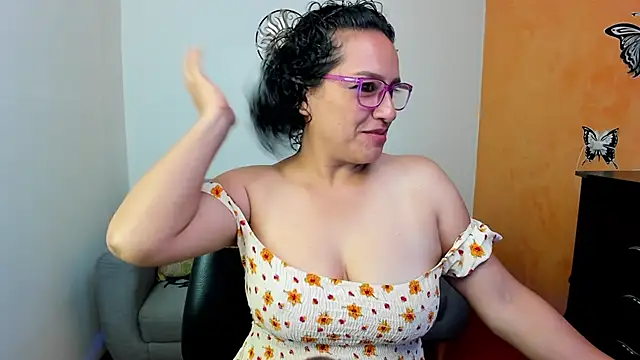 scarlet wet online show from April 2026 11:31:01 PM
