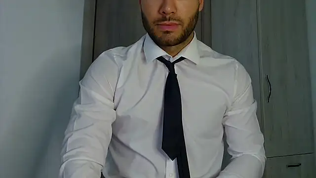 Justynn1 online show from May 2026 02:19:01 AM