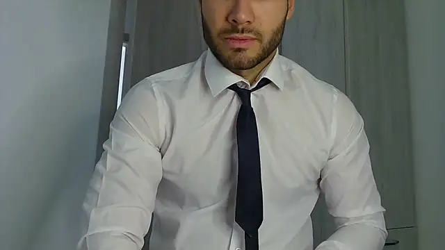 Justynn1 online show from May 2026 05:03:01 AM