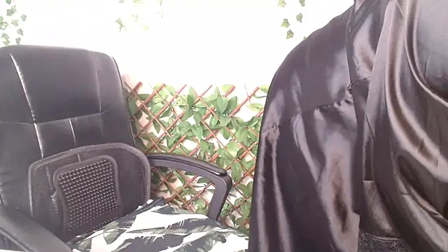 Black Monster Tits online show from February 2026 04:59:01 PM