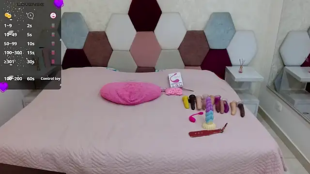 angel blue online show from September 2025 04:51:02 PM