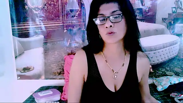 IndianAllure online show from January 2025 11:47:02 AM