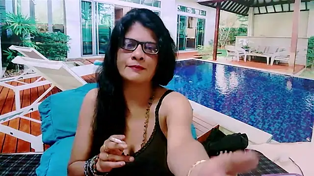 IndianAllure online show from January 2025 06:33:01 AM