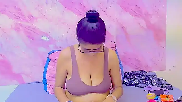 IndianAllure online show from October 2025 05:30:01 AM