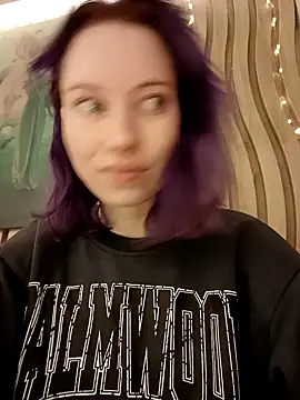 Snapshot of Frost_foxy chatting on January 2025 06:39:01 AM Frost foxy online show from January 2025 06:39:01 AM