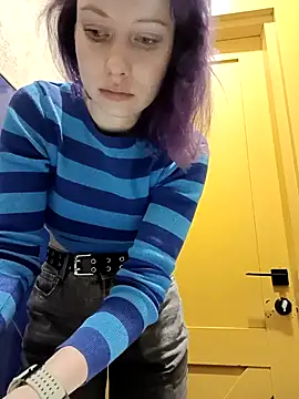 Snapshot of Frost_foxy chatting on January 2025 06:53:02 AM Frost foxy online show from January 2025 06:53:02 AM