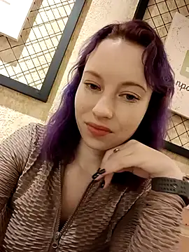 Snapshot of Frost_foxy chatting on February 2025 05:28:02 AM Frost foxy online show from February 2025 05:28:02 AM