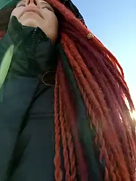 Snapshot of Frost_foxy chatting on October 2025 02:29:01 AM Frost foxy online show from October 2025 02:29:01 AM