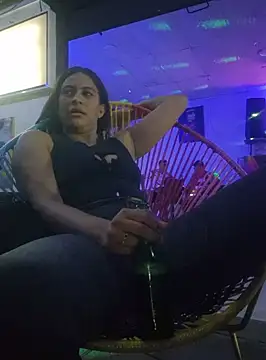 Snapshot of DAELAA chatting on January 2025 12:28:01 AM DAELAA online show from January 2025 12:28:01 AM