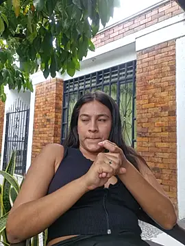 Snapshot of DAELAA chatting on January 2025 08:45:01 PM DAELAA online show from January 2025 08:45:01 PM