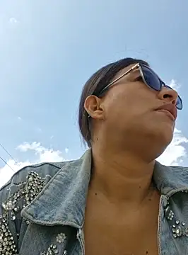 Snapshot of DAELAA chatting on February 2025 07:04:01 PM DAELAA online show from February 2025 07:04:01 PM