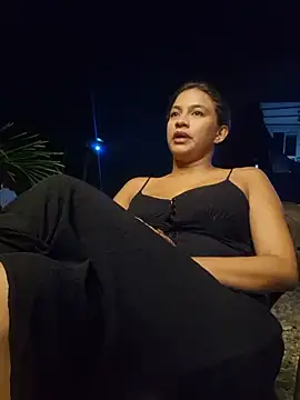 Snapshot of DAELAA chatting on February 2025 01:02:01 AM DAELAA online show from February 2025 01:02:01 AM