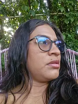 Snapshot of DAELAA chatting on February 2025 09:09:01 PM DAELAA online show from February 2025 09:09:01 PM