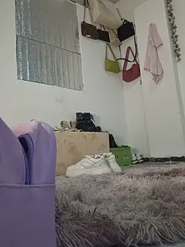 Snapshot of DAELAA chatting on February 2025 12:05:01 AM DAELAA online show from February 2025 12:05:01 AM