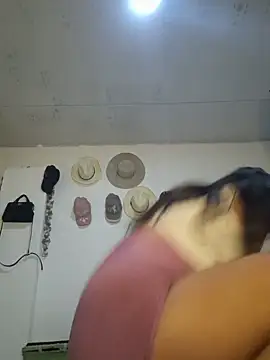 Snapshot of DAELAA chatting on March 2025 12:37:02 AM DAELAA online show from March 2025 12:37:02 AM