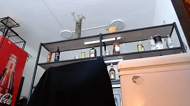 Snapshot of DAELAA chatting on September 2025 07:04:01 PM DAELAA online show from September 2025 07:04:01 PM