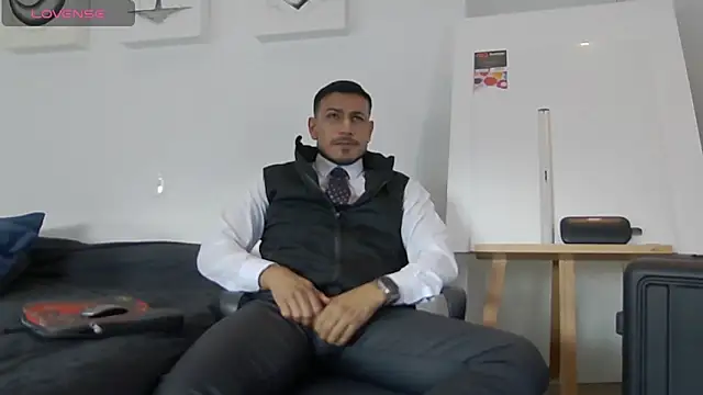 Snapshot of WillSandler chatting on December 2025 08:27:02 PM WillSandler online show from December 2025 08:27:02 PM