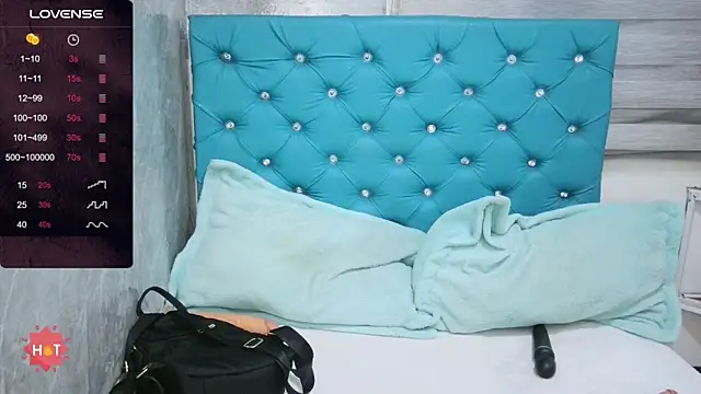 Snapshot of MAARYMOON chatting on October 2025 10:49:01 AM MAARYMOON online show from October 2025 10:49:01 AM