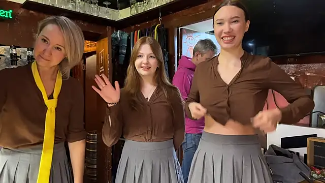 Snapshot of dirtypub chatting on December 2024 11:45:01 AM dirtypub online show from December 2024 11:45:01 AM