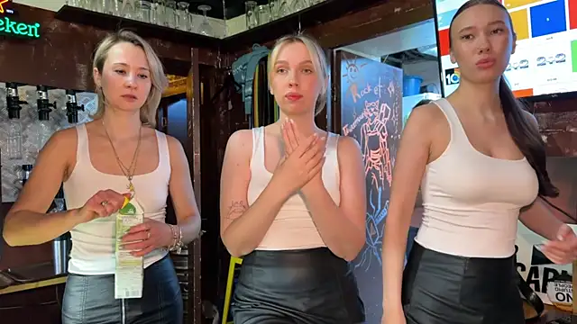 Snapshot of dirtypub chatting on March 2025 08:38:02 PM dirtypub online show from March 2025 08:38:02 PM