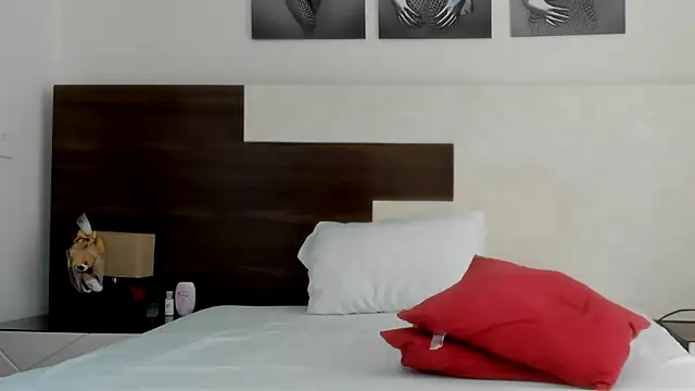 Snapshot of SexyCaitlynHot chatting on June 2026 08:20:02 PM SexyCaitlynHot online show from June 2026 08:20:02 PM