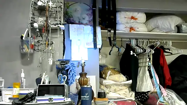 Snapshot of jjdirty6996 chatting on December 2025 01:56:02 AM jjdirty6996 online show from December 2025 01:56:02 AM