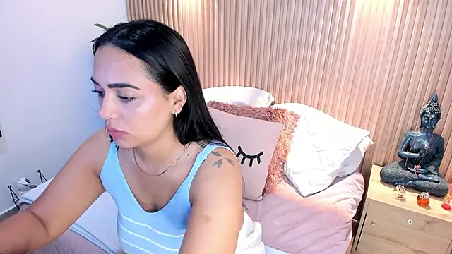 Snapshot of AMELIE_xx chatting on January 2025 01:44:02 PM AMELIE xx online show from January 2025 01:44:02 PM