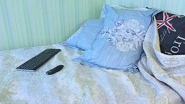  Lily  online show from January 2025 12:37:02 PM